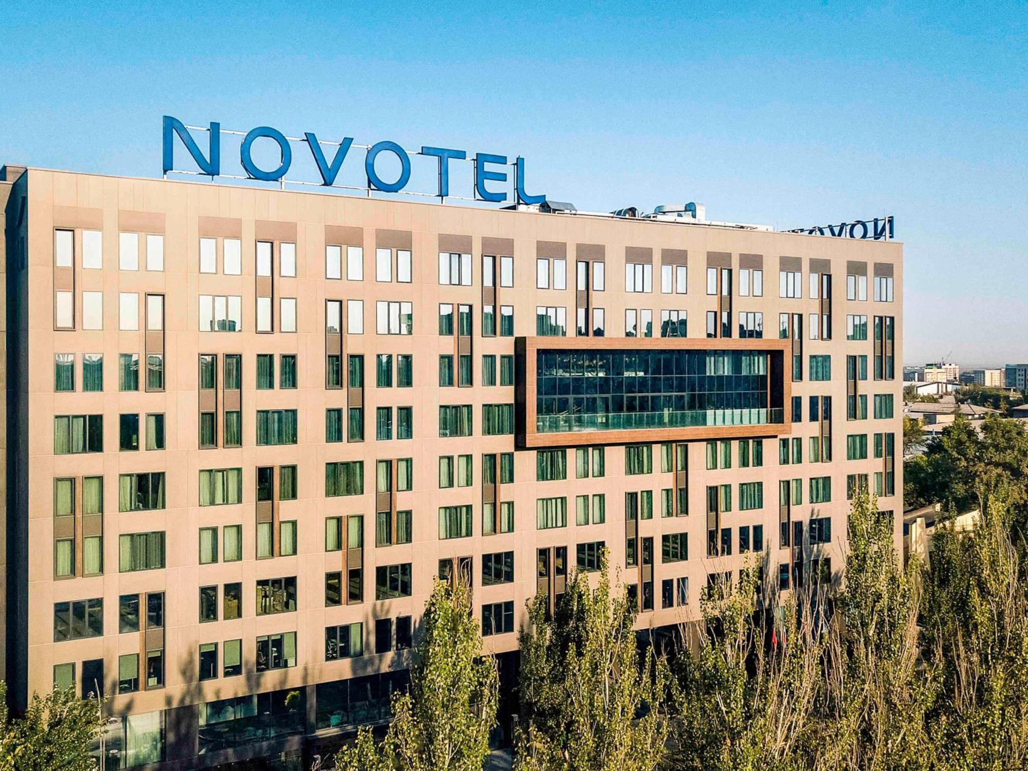 Novotel Bishkek City Center Экстерьер фото